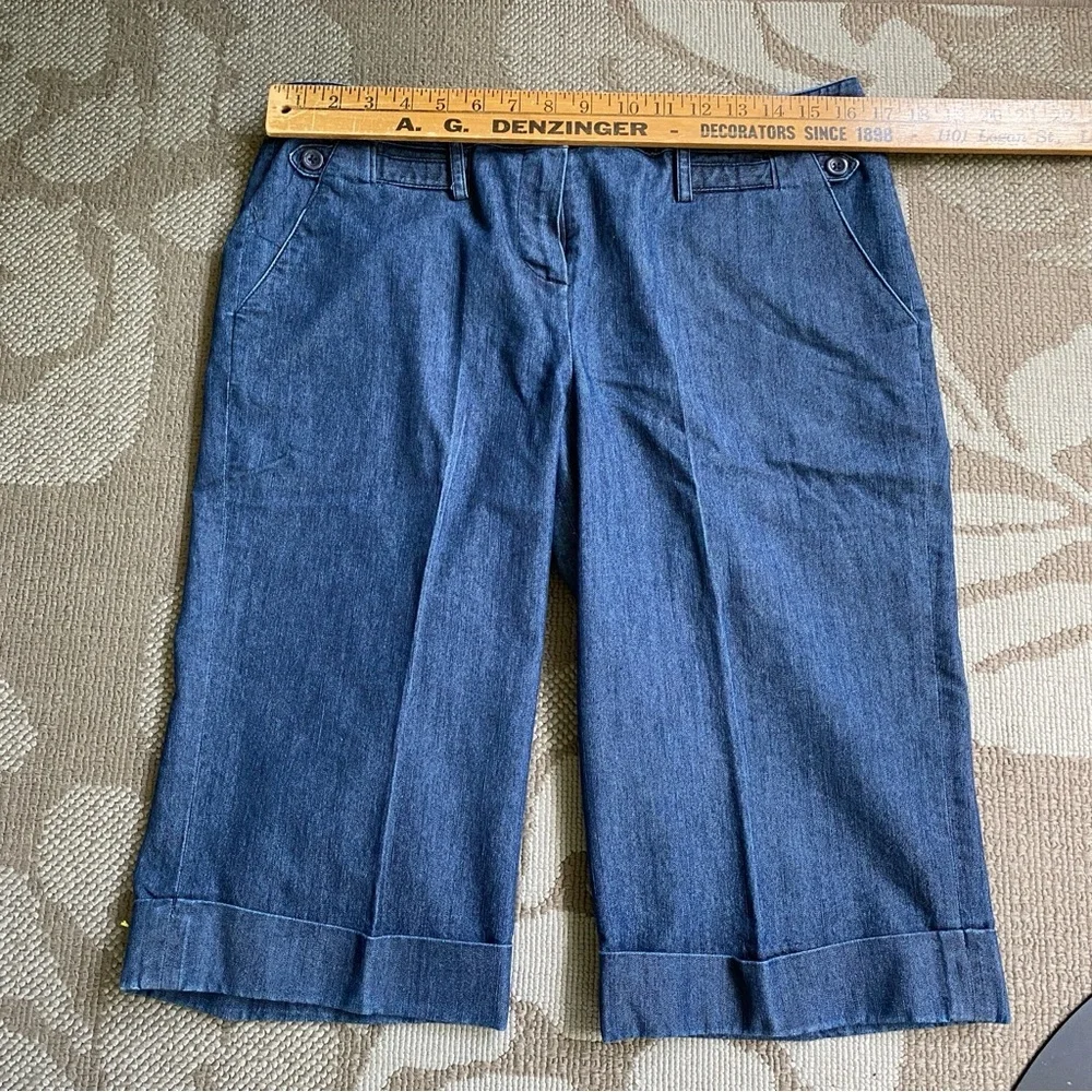 LARRY LEVINE Bermuda/Capri Denim Blue Cuffed Pockets Women's Size 10
